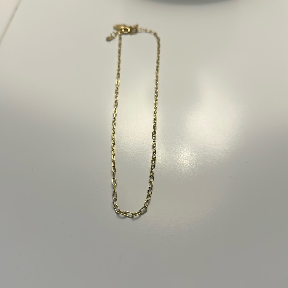 Gold chain necklace